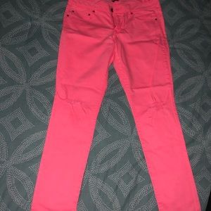 American eagle neon pink lightly destroyed jeans
